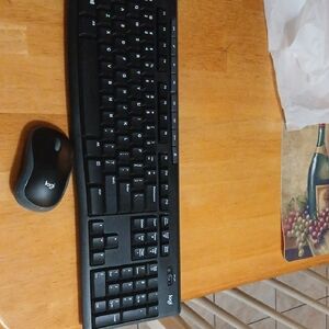 Logitech Black Wireless Keyboard and Mouse Set